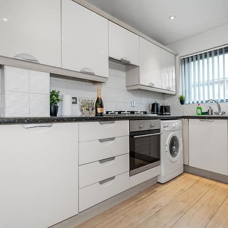 City Centre Townhouse - 3 Bedrooms - Garage - Parking - Top Rated Бирмингем Экстерьер фото